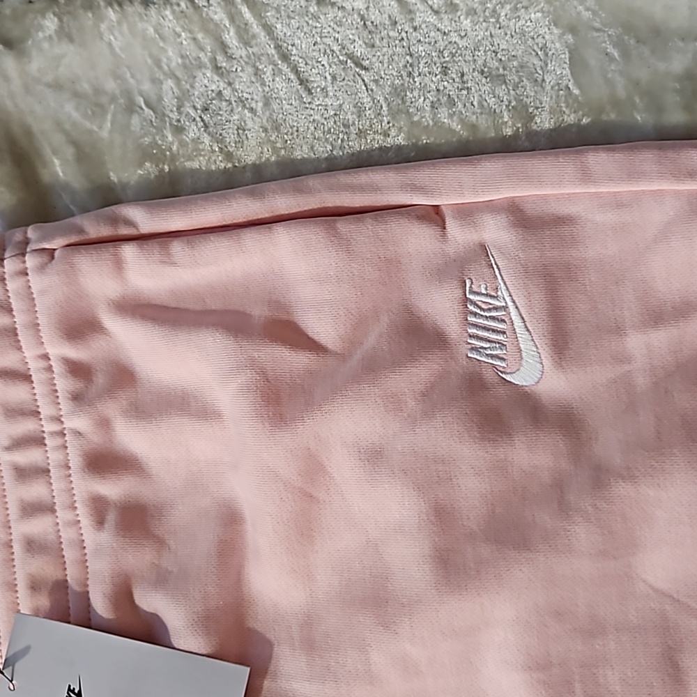 Nike XL French Terry Shorts - Picture 3 of 8